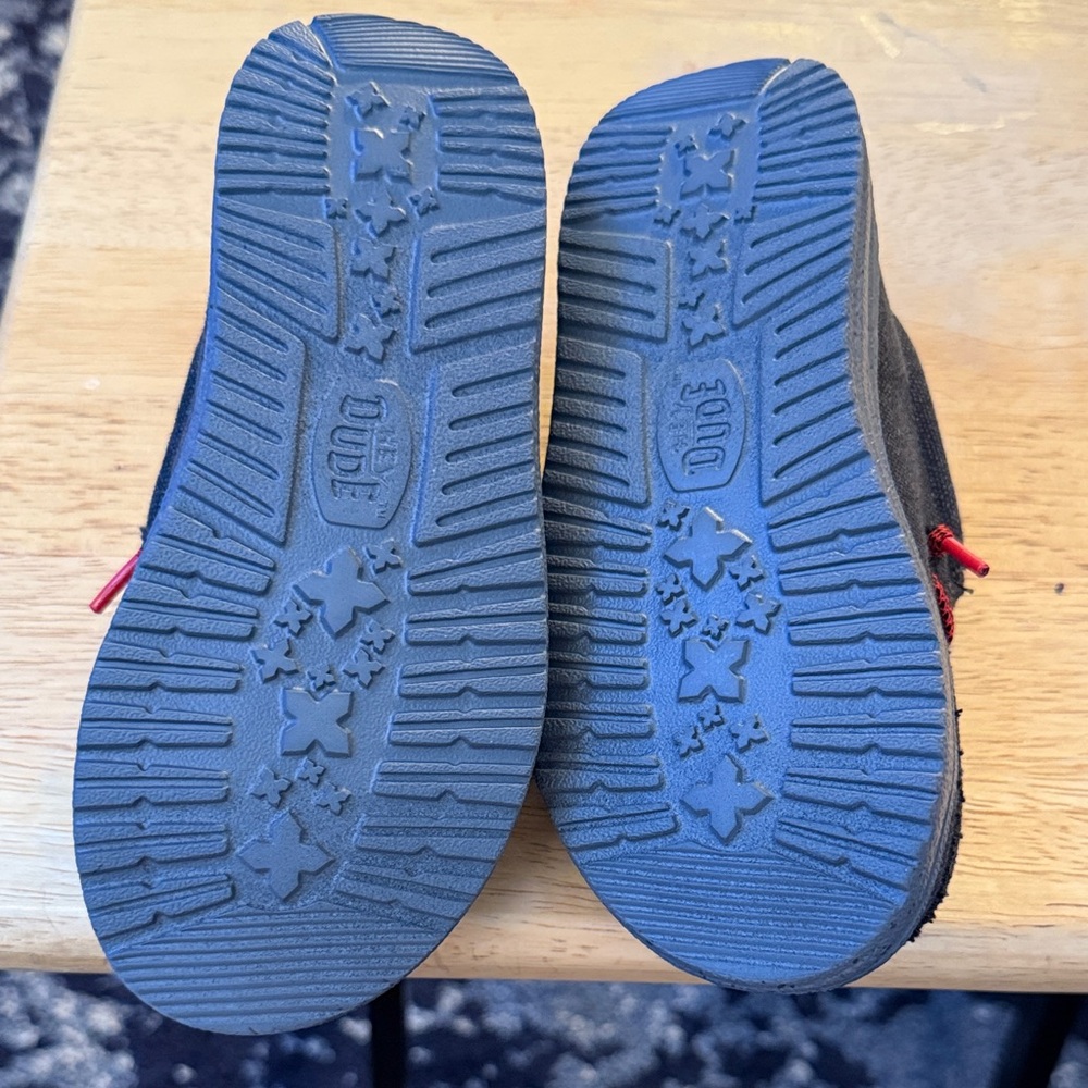 Kids Hey Dudes HotWheels shoes.  NWOT and Box size 10c. - Picture 9 of 9